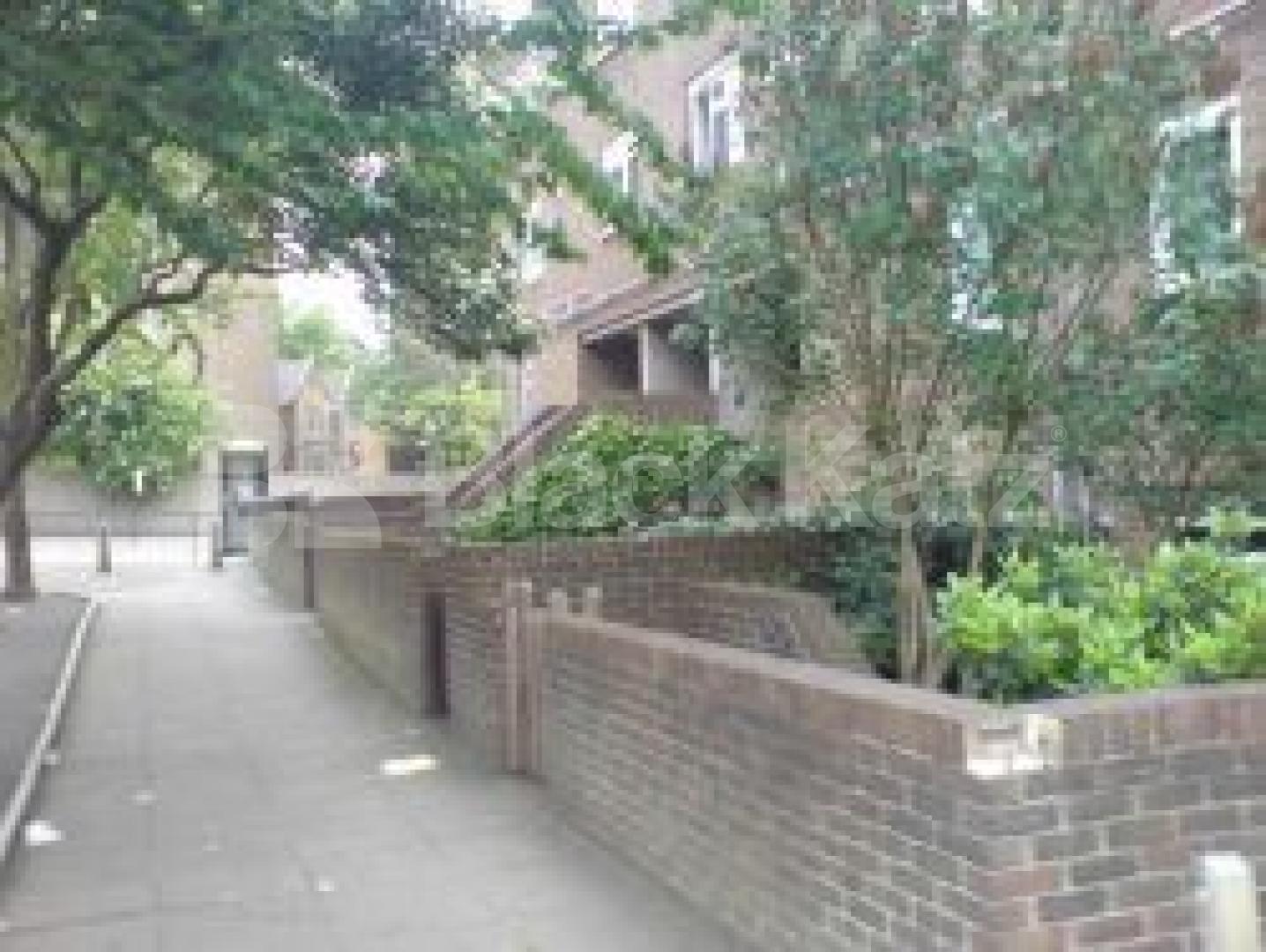 			3 Bedroom, 1 bath, 1 reception Flat			 Annesley Walk, ARCHWAY N19